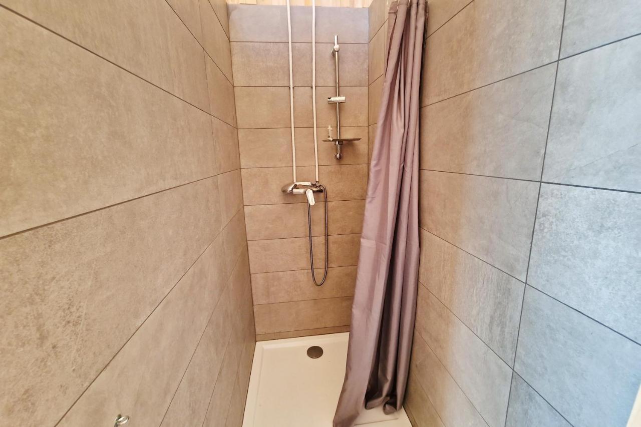Kamp Beli Gaber Hotell Stari Trg pri Lozu Exteriör bild