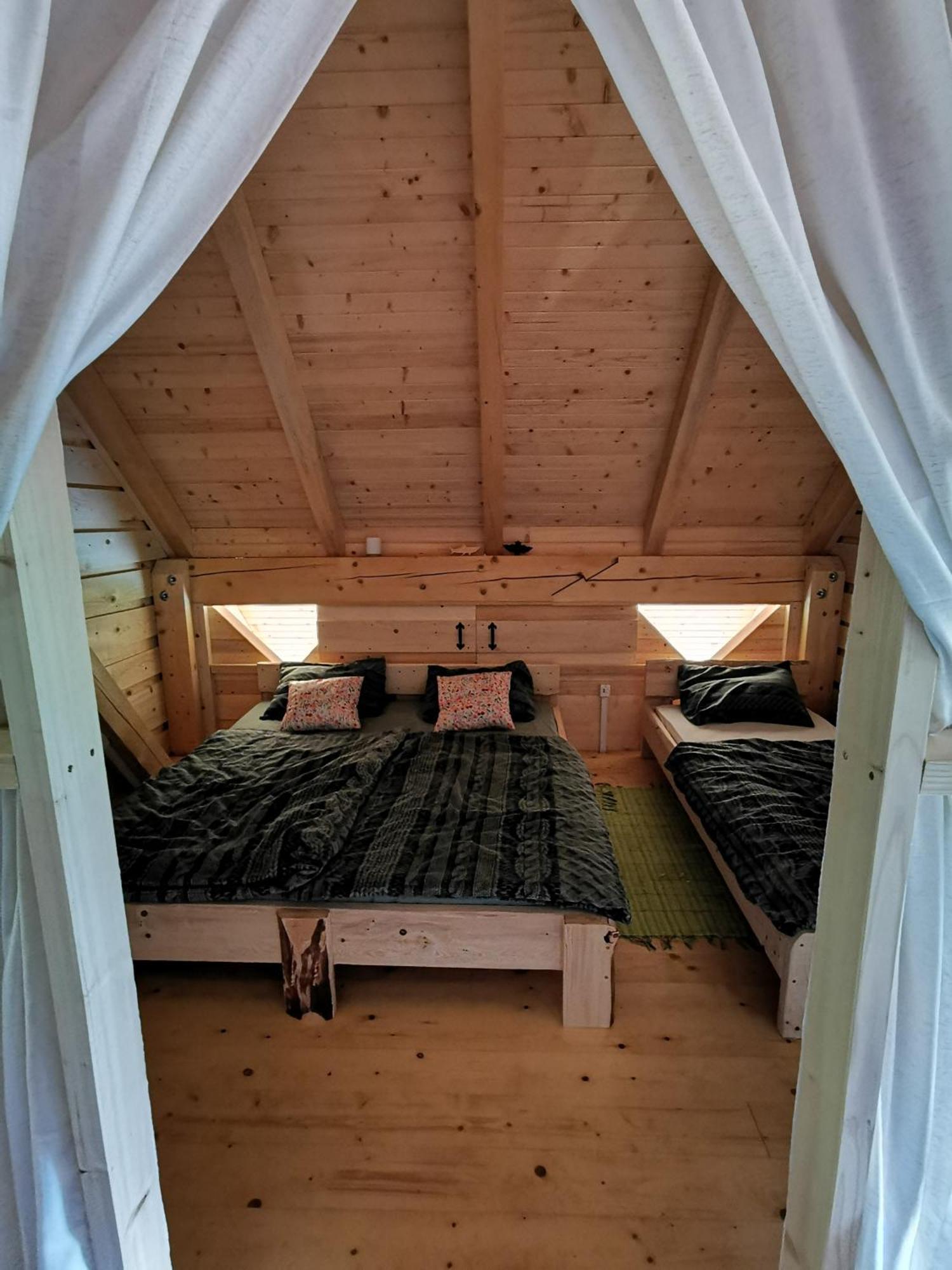 Kamp Beli Gaber Hotell Stari Trg pri Lozu Exteriör bild