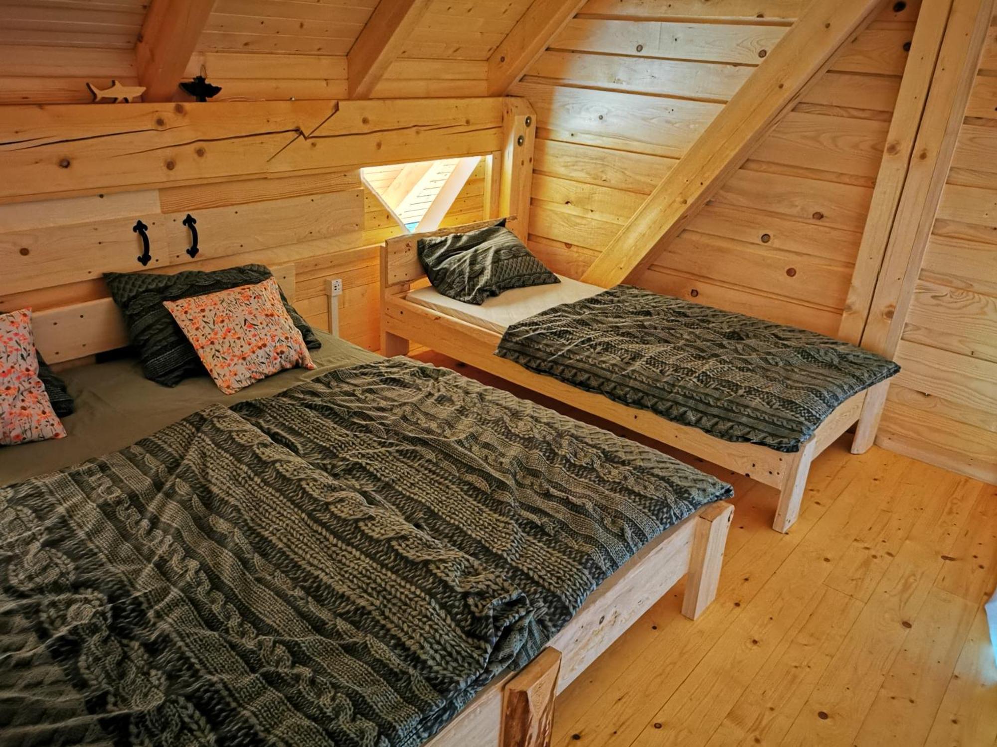 Kamp Beli Gaber Hotell Stari Trg pri Lozu Exteriör bild