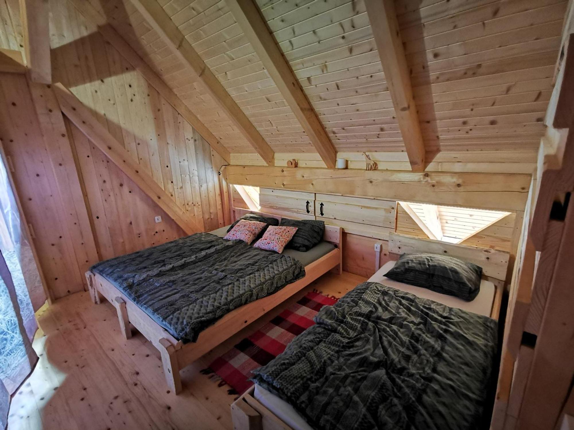 Kamp Beli Gaber Hotell Stari Trg pri Lozu Exteriör bild
